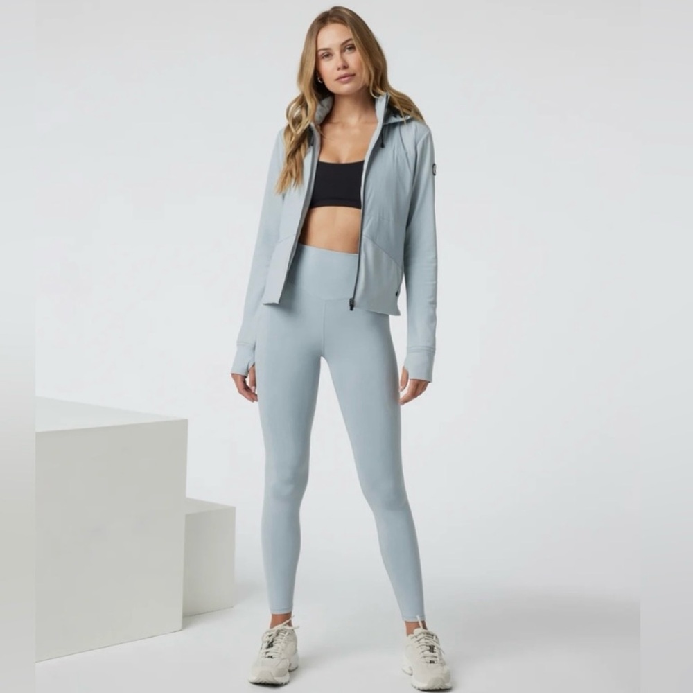 Vuori Chilled Out Leggings in Chalk Blue